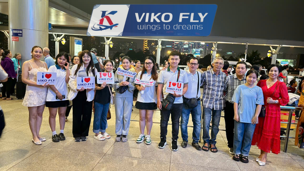 Tiễn Học Sinh Lên Đường: ViKoFly Đồng Hành Trên Mọi Bước Chân