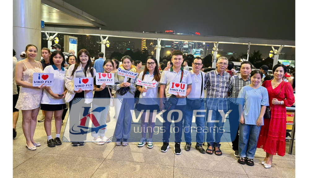 Tiễn Học Sinh Lên Đường: ViKoFly Đồng Hành Trên Mọi Bước Chân