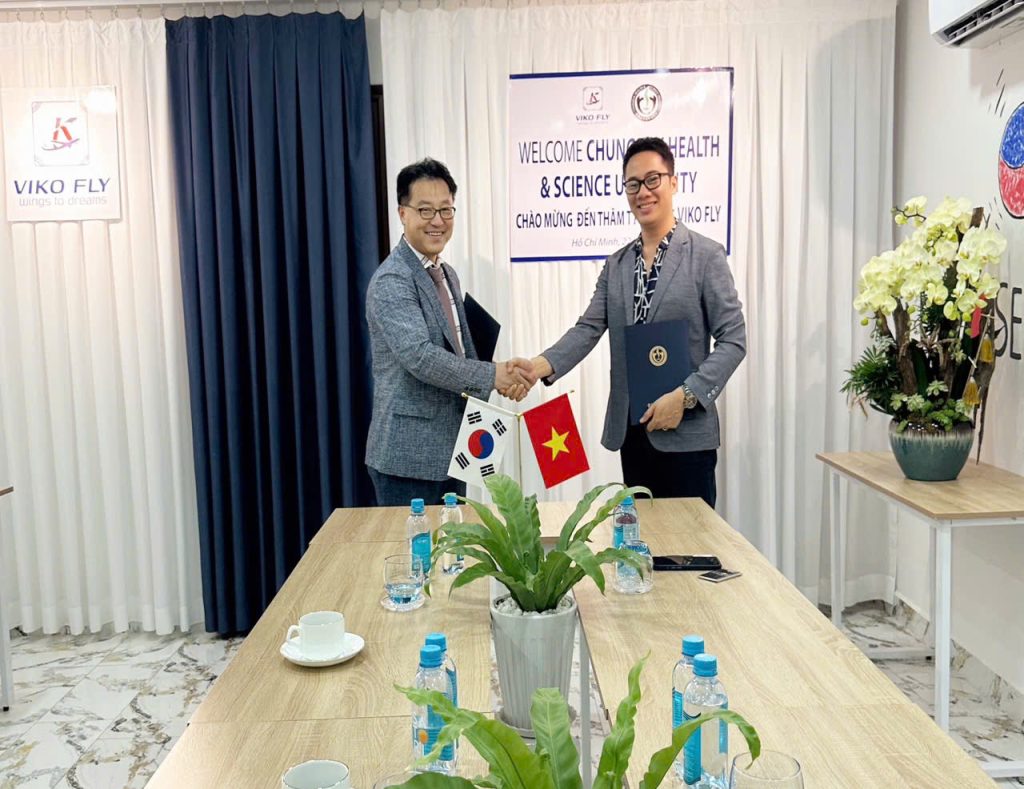 Trường Đại học Sức khỏe và Khoa học Chungbuk Hàn Quốc Ghé Thăm và Ký Kết Hợp Tác Tuyển Sinh Với Trung Tâm Du Học ViKoFly Trường Đại học Sức khỏe và Khoa học Chungbuk Hàn Quốc Ghé Thăm và Ký Kết Hợp Tác Tuyển Sinh Với Trung Tâm Du Học ViKoFly