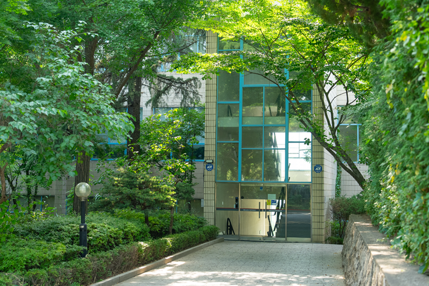 TRƯỜNG ĐẠI HỌC SOGANG – 서강대학교 TRƯỜNG ĐẠI HỌC SOGANG – 서강대학교