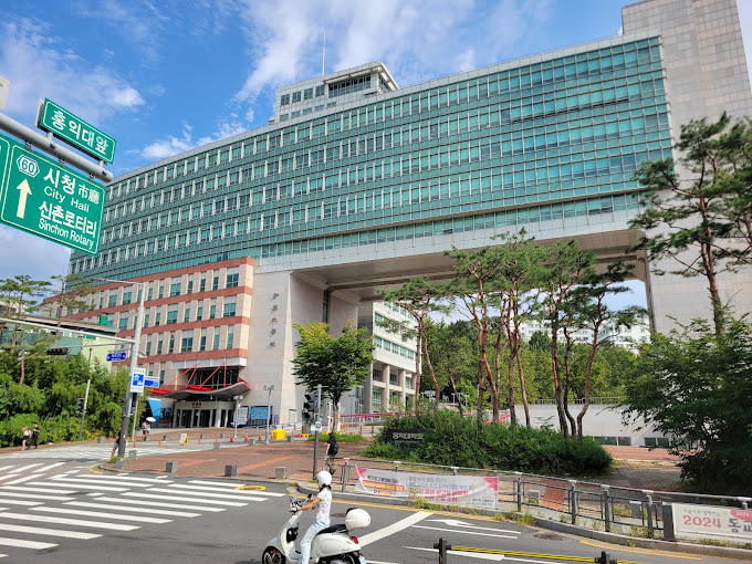 TRƯỜNG ĐẠI HỌC HONGIK - 홍익대학교 TRƯỜNG ĐẠI HỌC HONGIK - 홍익대학교